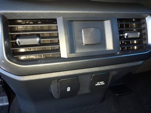Used 2022 Ford F150 XLT w/ Equipment Group 302A High AWD/4WD image 18