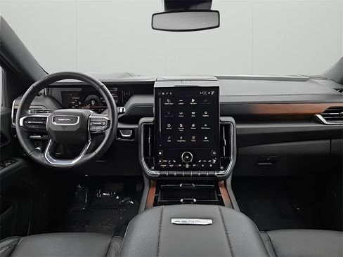 Used 2025 GMC Yukon XL Denali image 22