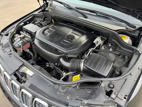 Used 2020 Jeep Grand Cherokee Laredo w/ Security & Convenience Group image 23