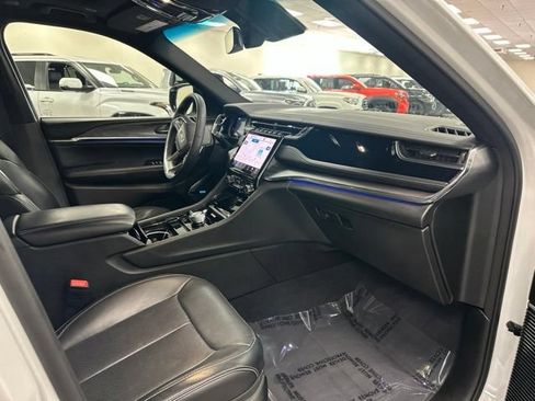 Used 2023 Jeep Grand Cherokee L Overland AWD/4WD image 25
