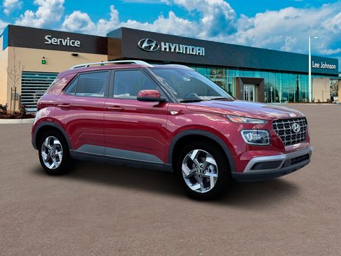 Certified 2025 Hyundai Venue Limited FWD image 10