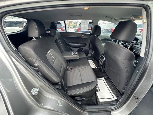 Used 2018 Kia Sportage LX image 16