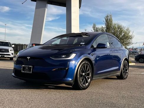 Used 2024 Tesla Model X image 1