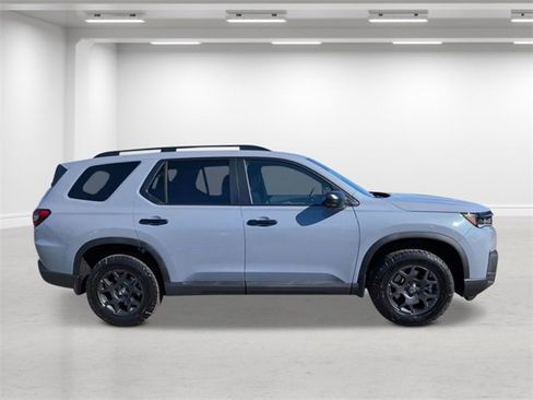 New 2026 Honda Pilot TrailSport image 2