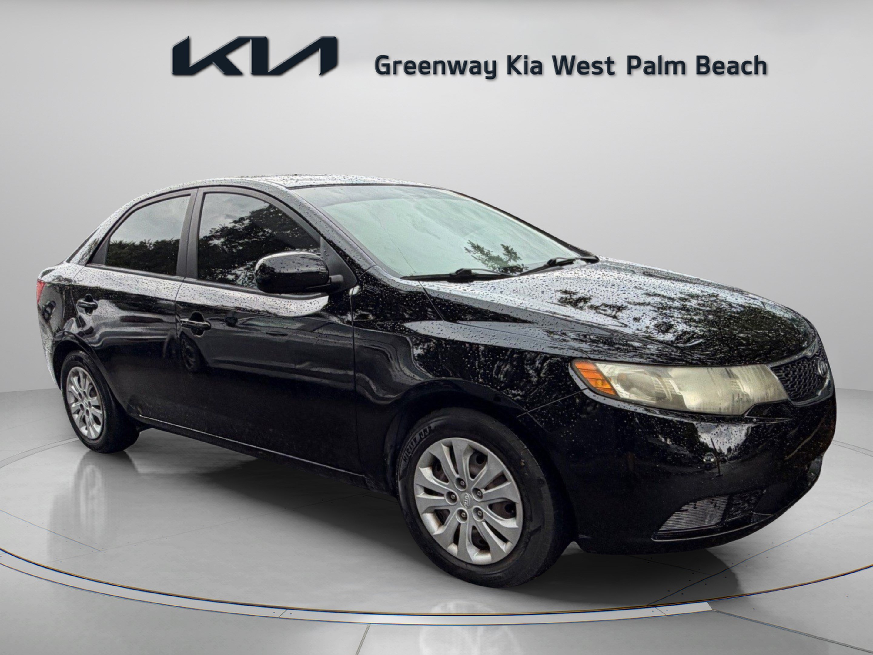 Used 2011 Kia Forte LX FWD image 1