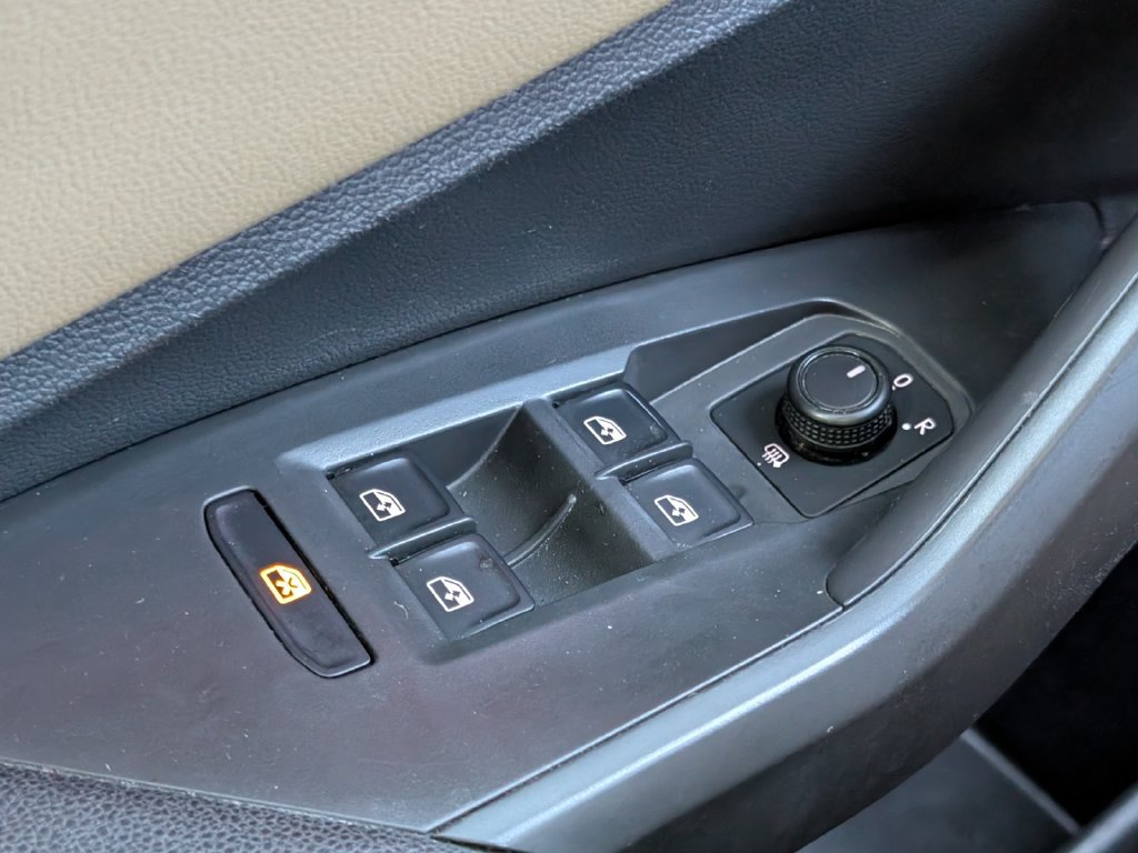 Used 2020 Volkswagen Jetta SEL Premium FWD image 11