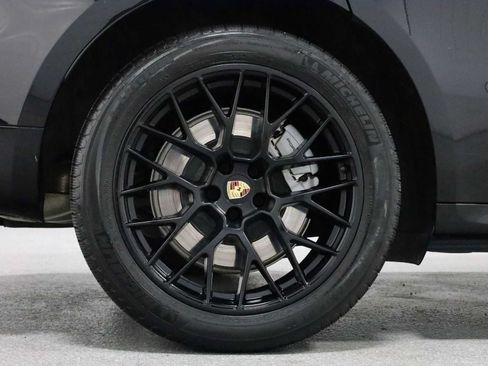 Used 2020 Porsche Macan GTS AWD/4WD image 37