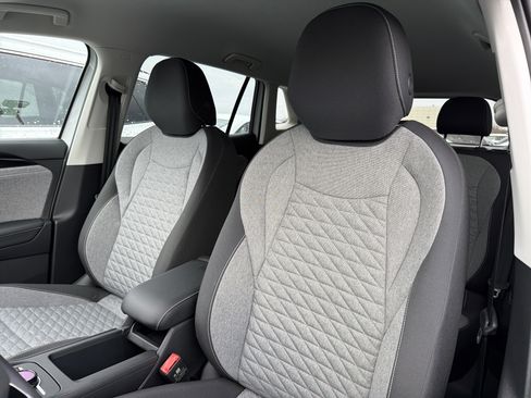 New 2026 Volkswagen Tiguan S AWD/4WD image 10