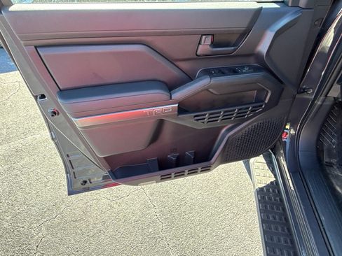 Used 2025 Toyota 4Runner TRD Off-Road AWD/4WD image 10