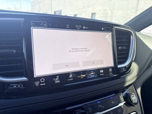 New 2026 Chrysler Pacifica Pinnacle w/ Trailer Tow Group image 34