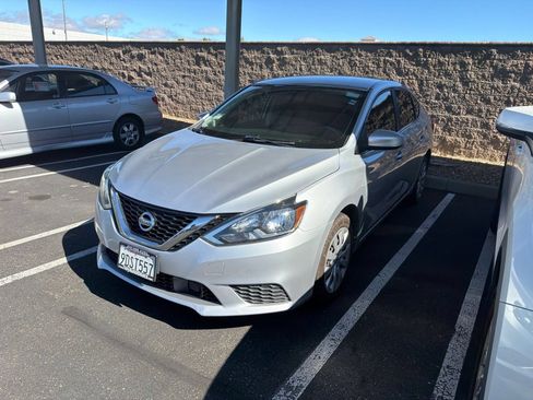 Used 2019 Nissan Sentra S FWD image 4