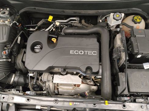 Used 2018 Chevrolet Equinox LT image 30