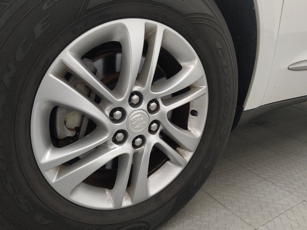 Used 2018 Buick Enclave Essence AWD/4WD image 31