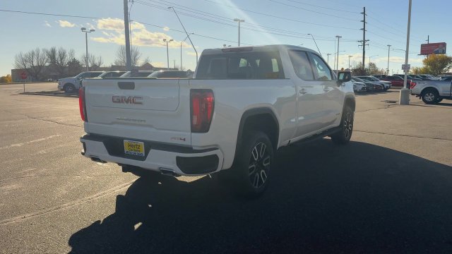 Used 2025 GMC Sierra 1500 AT4 w/ Technology Package AWD/4WD image 8