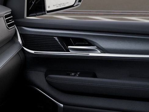 New 2026 Jeep Grand Wagoneer L Limited AWD/4WD image 33