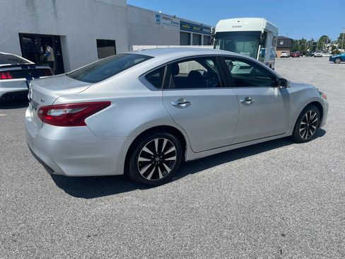 Used 2018 Nissan Altima 2.5 SV FWD image 13
