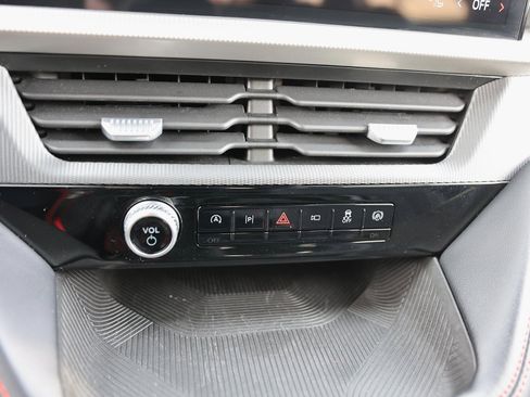 Certified 2025 Ford Explorer ST-Line image 30