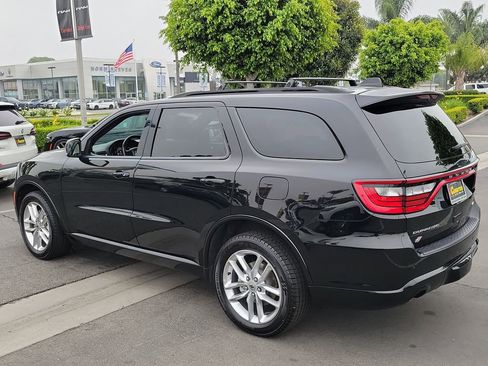 Used 2024 Dodge Durango GT image 2