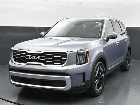 Used 2025 Kia Telluride S FWD image 1