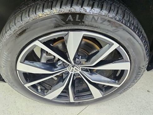Used 2025 Volkswagen Atlas Cross Sport SEL Premium R-Line AWD/4WD image 56