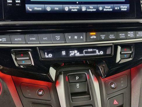 Used 2025 Honda Odyssey Sport-L image 22