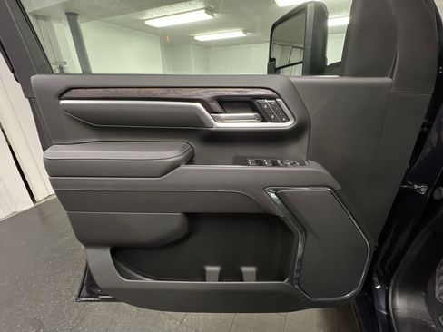 New 2025 GMC Sierra 2500 SLT w/ Max Trailering Package image 57