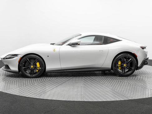 Certified 2022 Ferrari Roma image 2