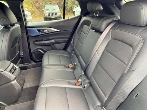 New 2026 Chevrolet Equinox EV LT image 8