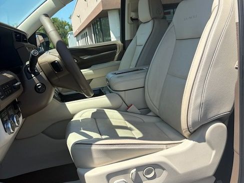 Used 2023 GMC Yukon Denali w/ Max Trailering Package AWD/4WD image 13