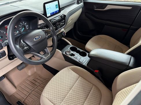 Used 2022 Ford Escape SE image 10