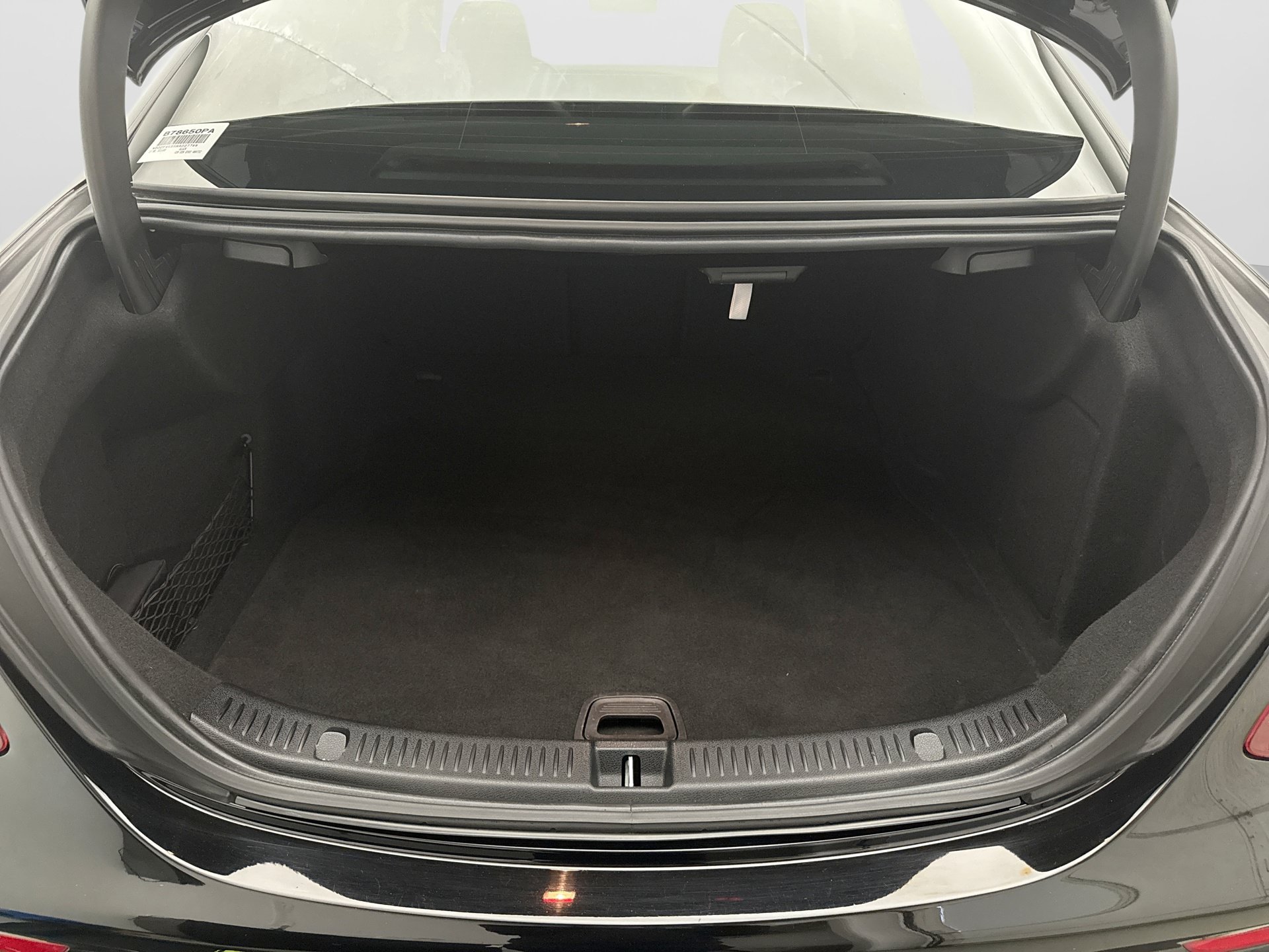 Used 2017 Mercedes-Benz E 300 4MATIC image 23