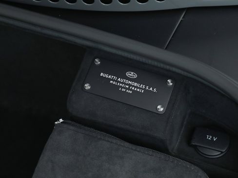 Used 2024 Bugatti Chiron Super Sport image 41