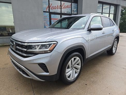 Used 2022 Volkswagen Atlas Cross Sport SE AWD/4WD image 3