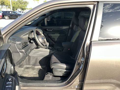 Used 2025 Subaru Forester Touring w/ Popular Package - Touring AWD/4WD image 2