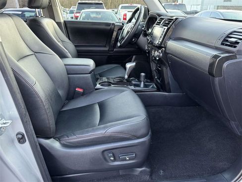 Used 2024 Toyota 4Runner TRD Off-Road Premium image 13