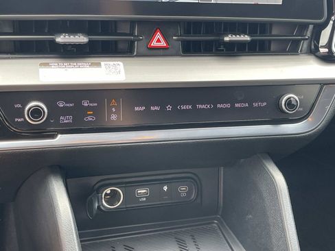 Certified 2023 Kia Sportage EX AWD/4WD image 26