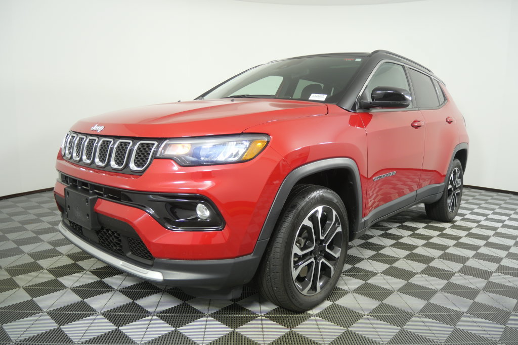 Used 2023 Jeep Compass Limited w/ Sun and Sound Group AWD/4WD image 8