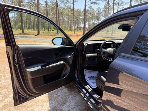 Used 2024 Hyundai Kona SEL image 12