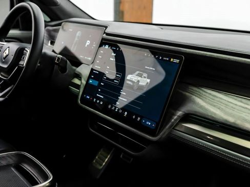 Used 2022 Rivian R1T Launch Edition image 27