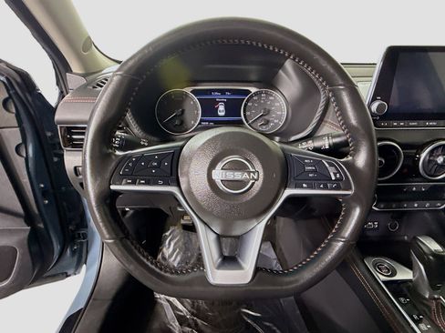 Used 2024 Nissan Sentra SR w/ SR Premium Package image 13