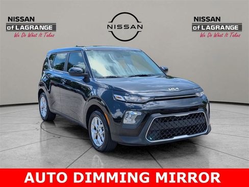 Used 2022 Kia Soul LX w/ Technology Package image 3