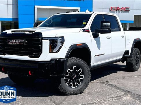 Used 2025 GMC Sierra 2500 AT4X AWD/4WD image 1