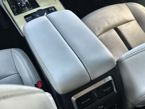 Used 2025 MAZDA CX-90 3.3 Turbo S w/ Premium Plus image 16