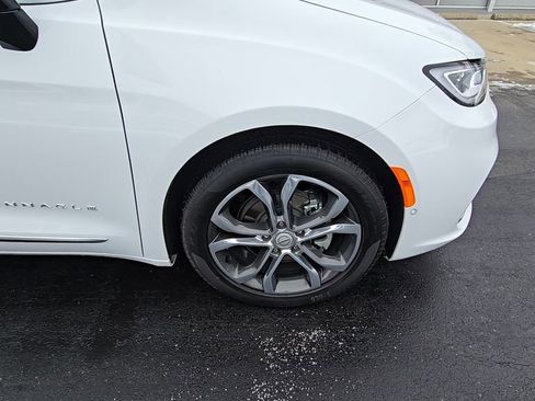 New 2026 Chrysler Pacifica Pinnacle w/ Trailer Tow Group image 10