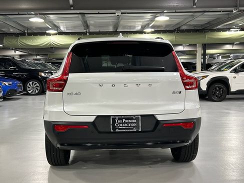 Certified 2026 Volvo XC40 B5 Plus AWD/4WD image 3