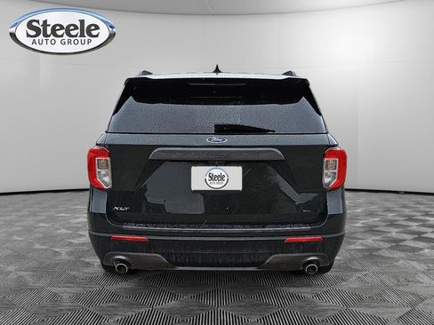 Used 2021 Ford Explorer XLT w/ Equipment Group 202A image 4