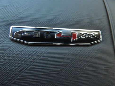 Certified 2025 GMC Sierra 2500 AT4X image 27