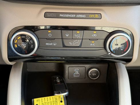 Used 2021 Ford Escape SE AWD/4WD image 30