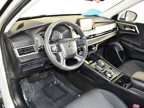 Used 2022 Mitsubishi Outlander ES AWD/4WD image 36