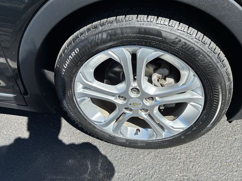 Used 2018 Chevrolet Bolt LT FWD image 14